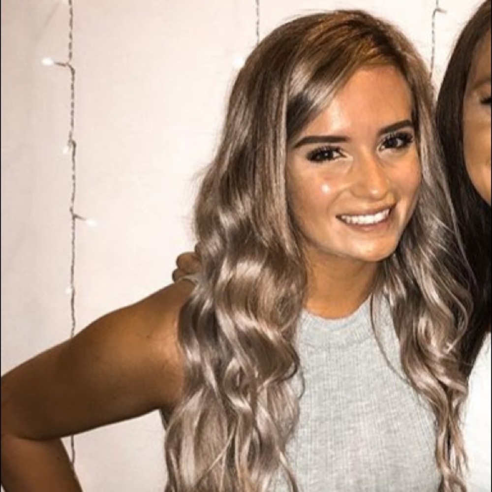 Meet your Posher, Casey